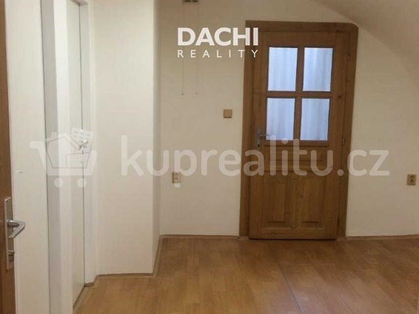 Pronájem  komerční reality 35 m^2 Švédská, Olomouc 77900