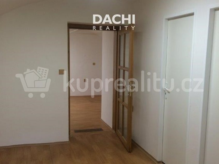 Pronájem  komerční reality 35 m^2 Švédská, Olomouc 77900