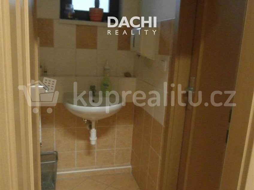 Pronájem  komerční reality 55 m^2 Uhelná, Olomouc 77900