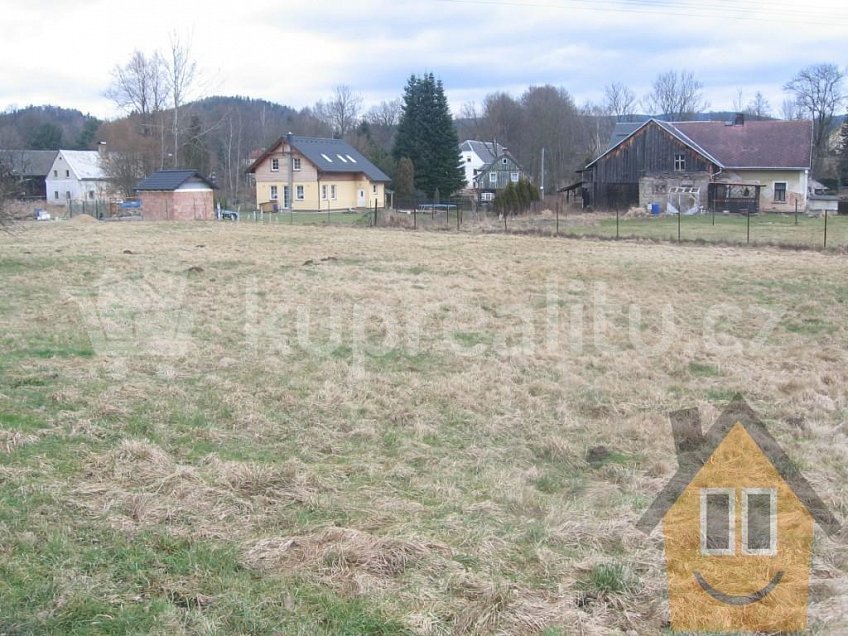 Prodej  stavebního pozemku 3300 m^2 Křižany Česká republika