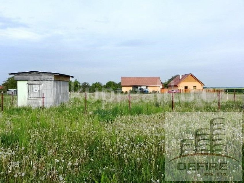 Prodej  stavebního pozemku 890 m^2 Vysoká Česká republika