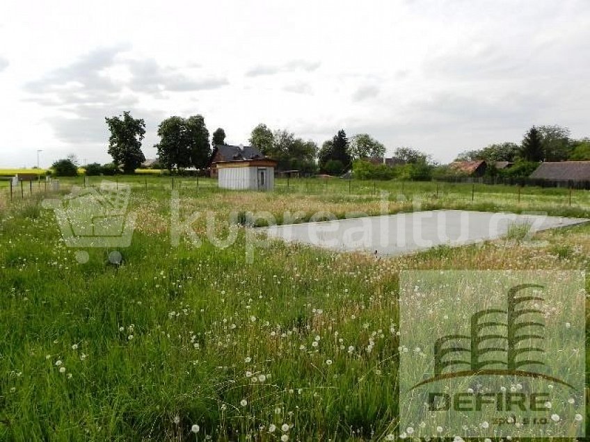 Prodej  stavebního pozemku 890 m^2 Vysoká Česká republika