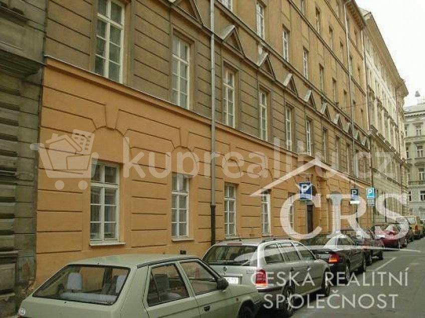 Prodej bytu 3+1 121 m^2 Praha 1 11000