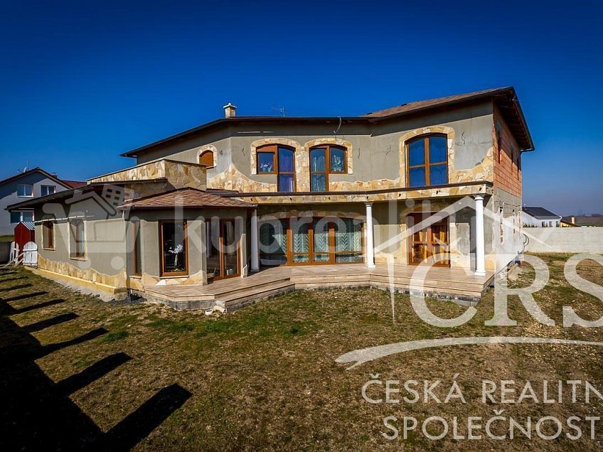 Prodej  rodinného domu 500 m^2 Bašť Česká republika