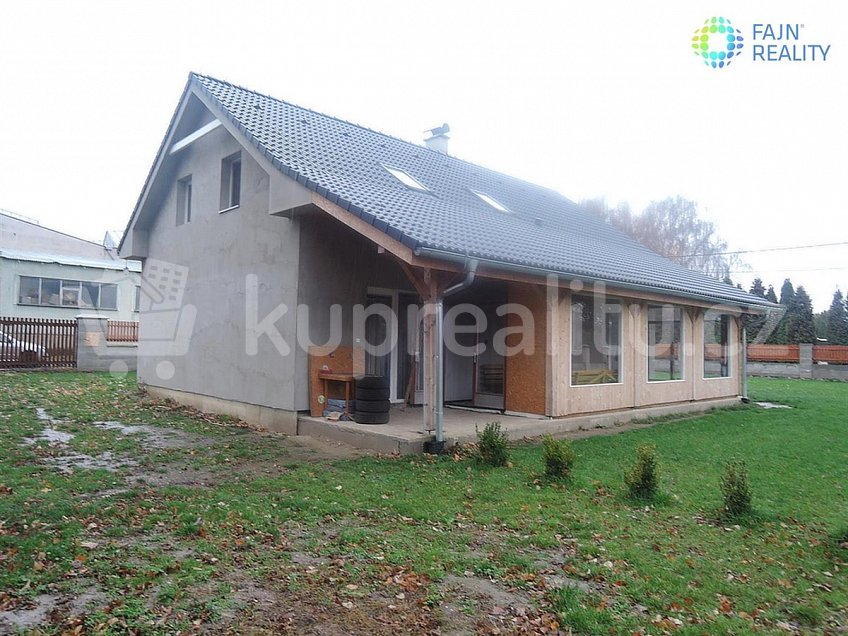 Prodej  rodinného domu 170 m^2 Lužec nad Vltavou 27706