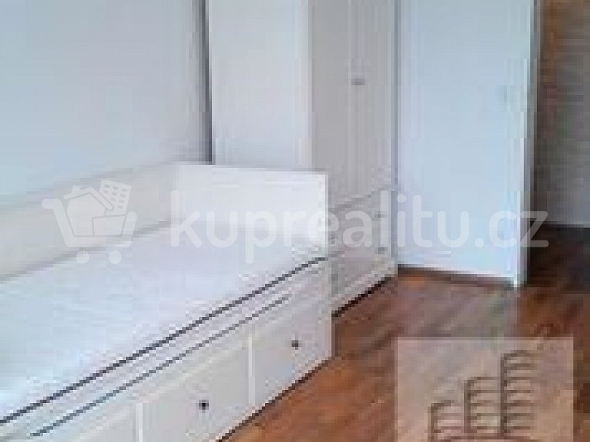 Pronájem bytu 3+kk 88 m^2 Praha 5 15000