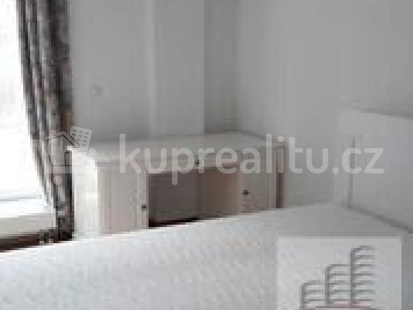 Pronájem bytu 3+kk 88 m^2 Praha 5 15000