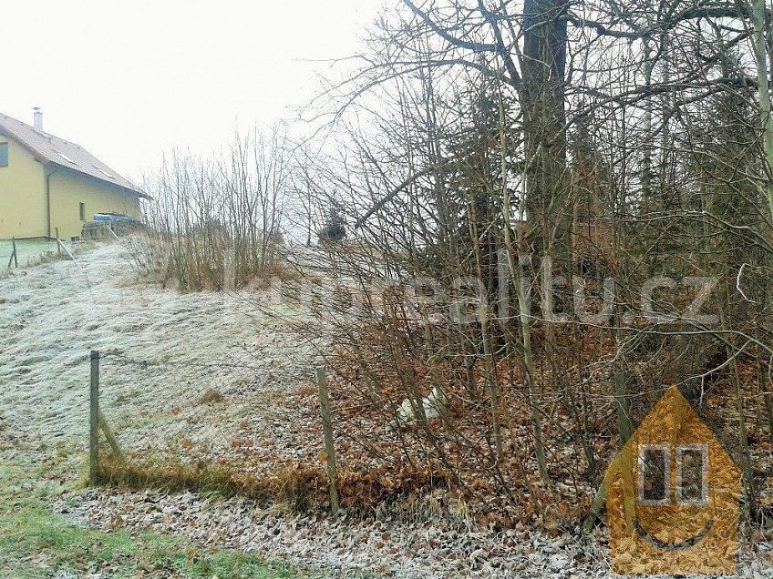 Prodej  stavebního pozemku 1085 m^2 Oldřichov v Hájích 46331