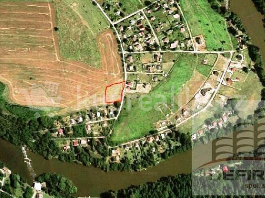 Prodej  stavebního pozemku 802 m^2 Ledečko Česká republika