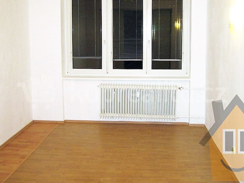 Prodej bytu 2+1 54 m^2 Praha 18 19900