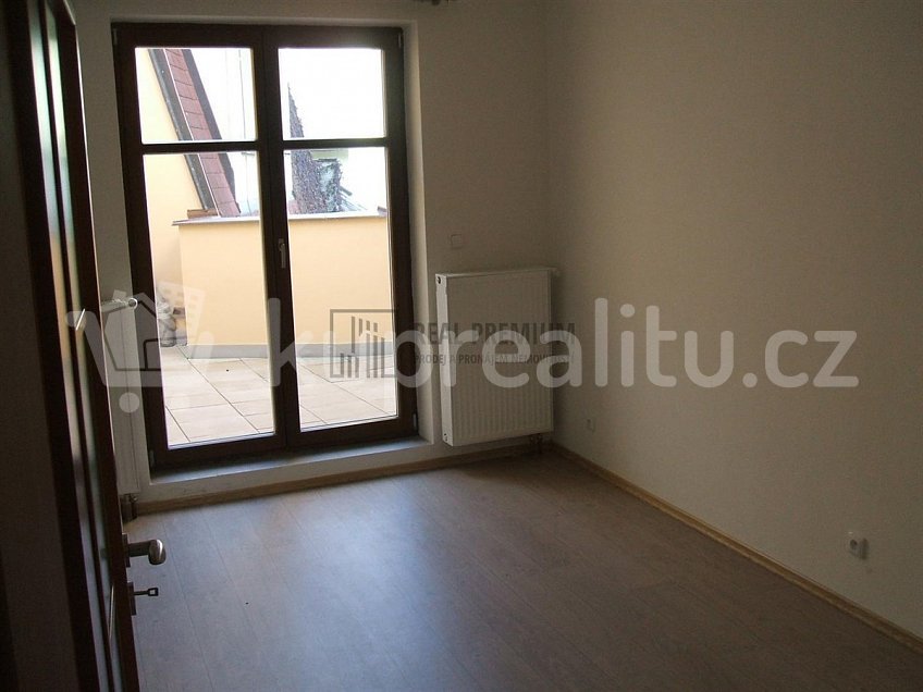 Prodej bytu 3+1 150 m^2 Uherské Hradiště 68601
