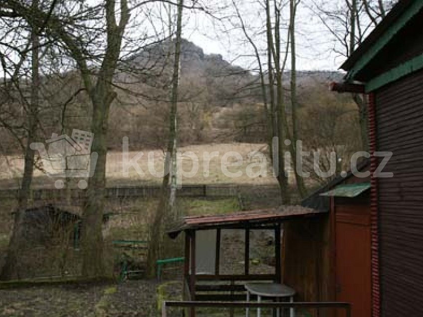 Prodej  stavebního pozemku 795 m^2 Ústí nad Labem-Sebuzín 403 02