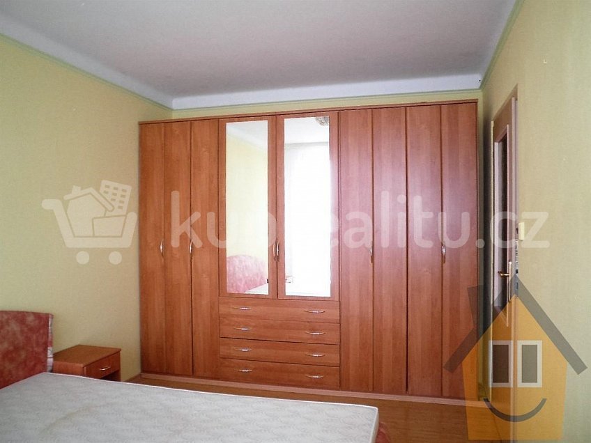 Prodej bytu 3+kk 65 m^2 Praha-Petrovice 10900