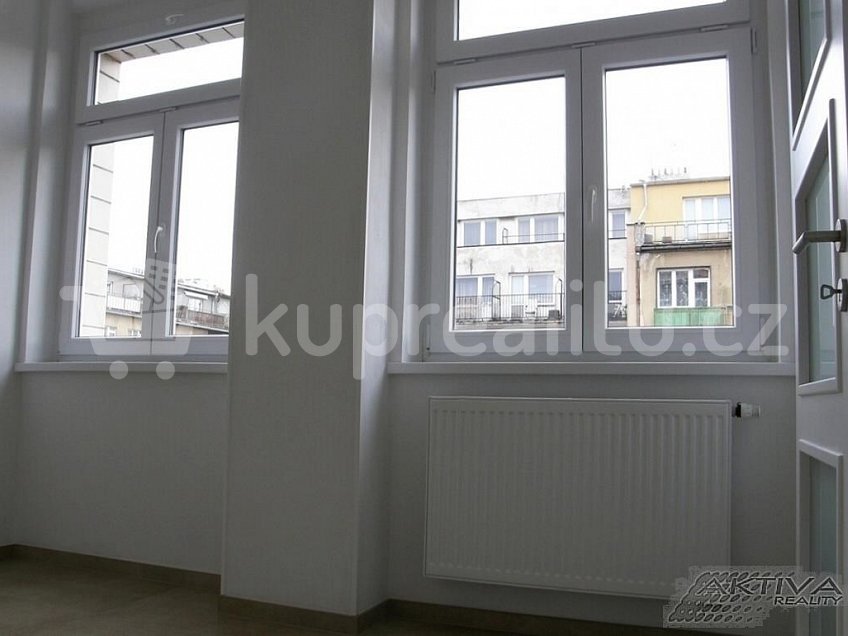 Prodej bytu 1+1 33 m^2 Praha 4 14000