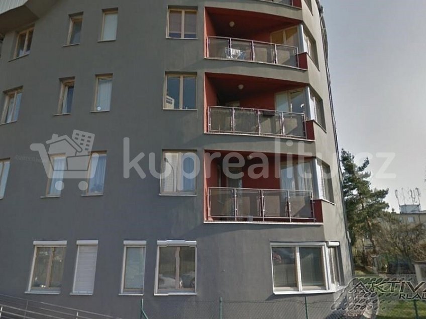 Prodej bytu 2+kk 70 m^2 Praha 6 16000