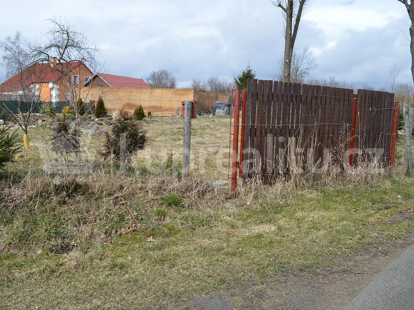 Prodej  stavebního pozemku 730 m^2 Semtěš u Žlutic 36452