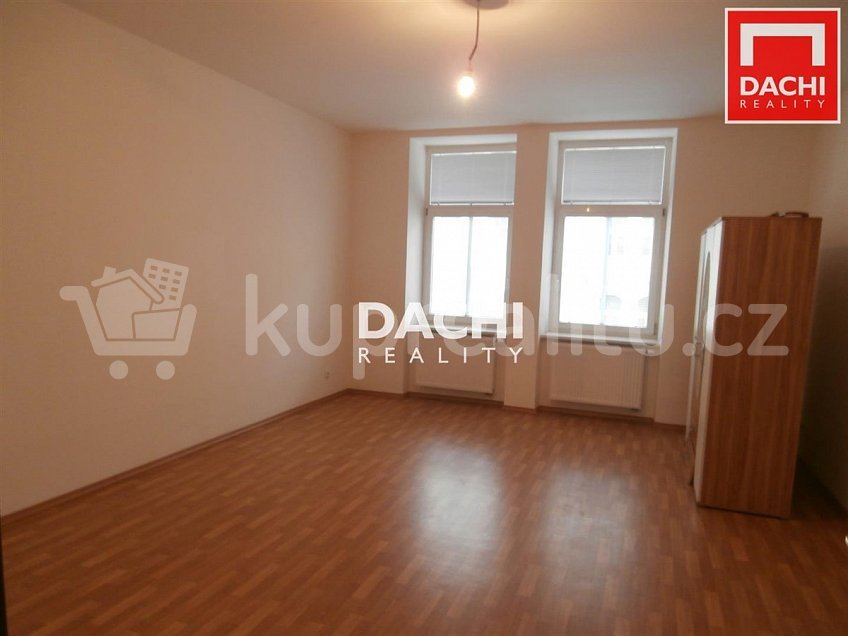 Pronájem bytu 2+1 89 m^2 Komenského, Olomouc 77900