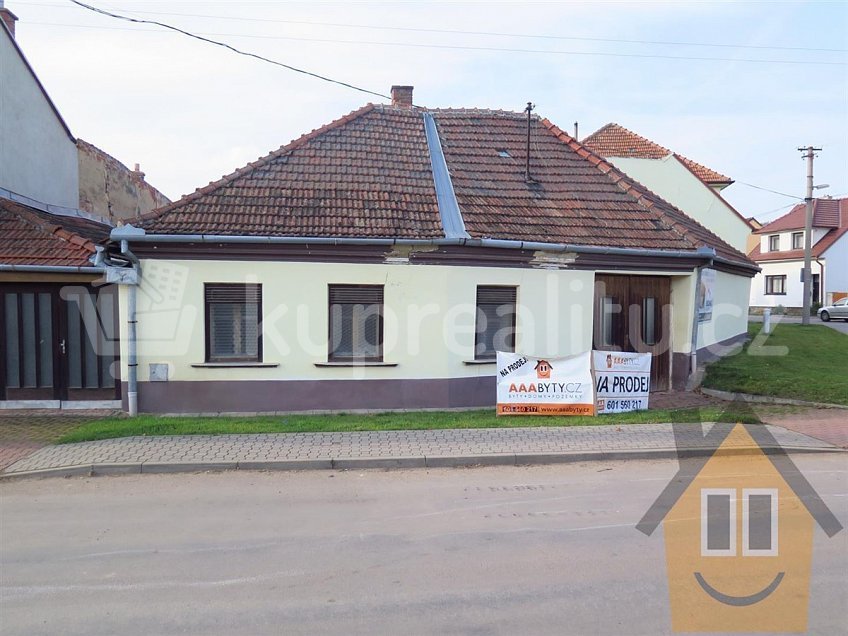 Prodej  rodinného domu 75 m^2 Moravské Knínice 66434