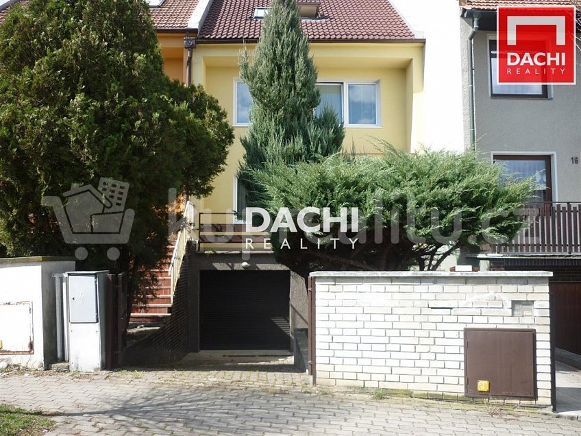 Prodej  rodinného domu 220 m^2 Einsteinova, Olomouc 77900