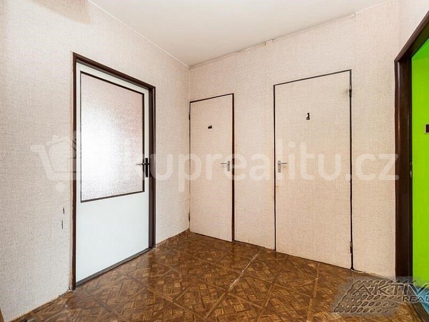 Prodej bytu 3+1 65 m^2 Praha 8 18100