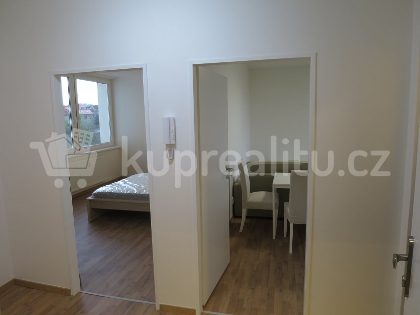Prodej bytu 2+kk 46 m^2 Hornoměcholupská, Praha 10 109 00