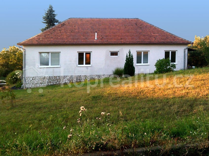 Prodej  rodinného domu 220 m^2 Vinařská, Zaječí 69105