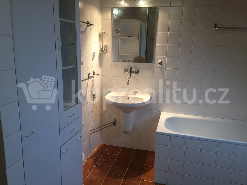 Pronájem bytu 4+kk 85 m^2 Krhanická, Praha 4 Kamýk 14200