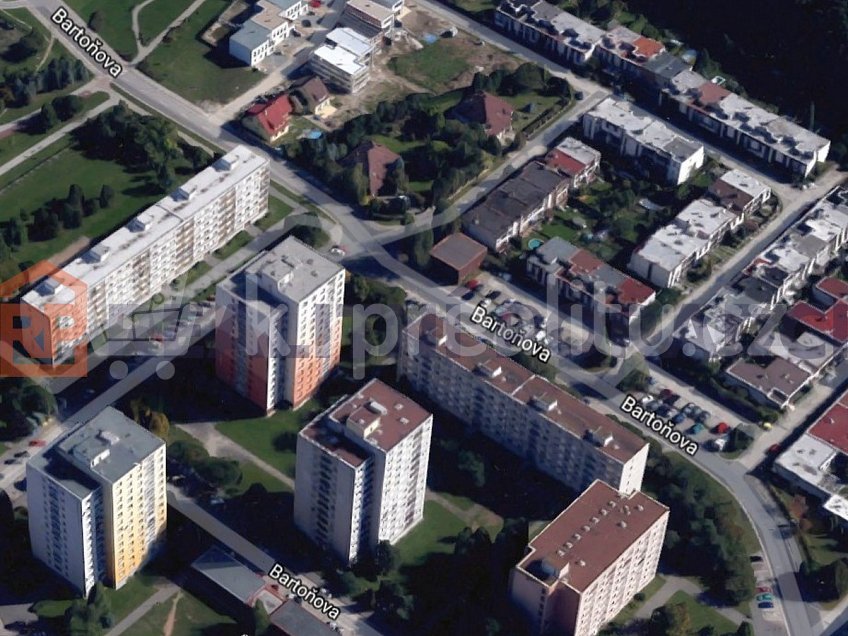 Prodej bytu 3+1 74 m^2 Bartoňova, Pardubice 