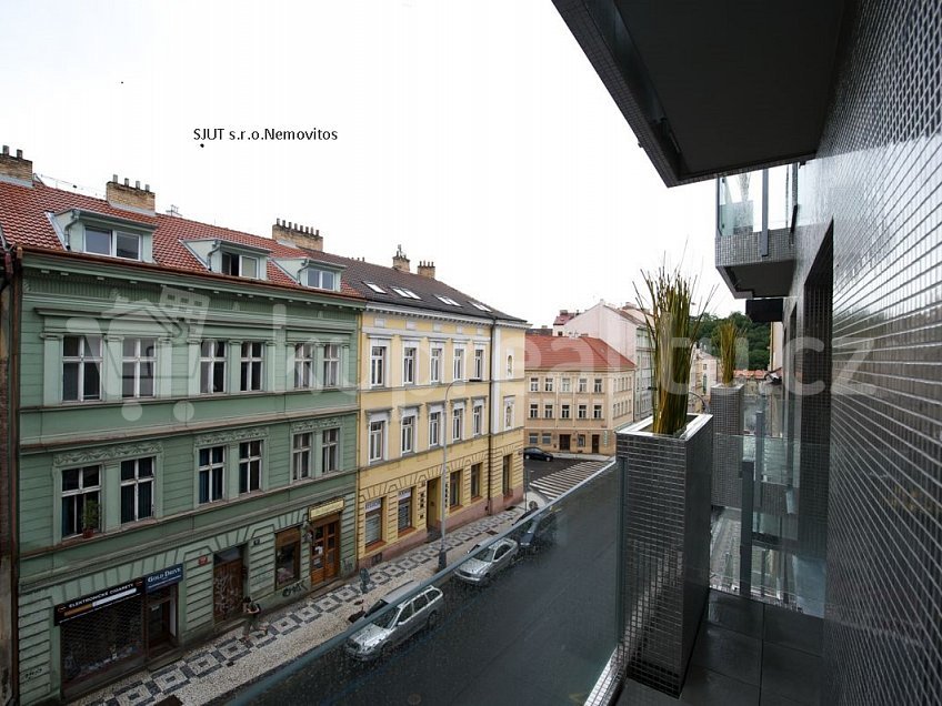 Pronájem bytu 2+kk 58 m^2 Prokopova, Praha 