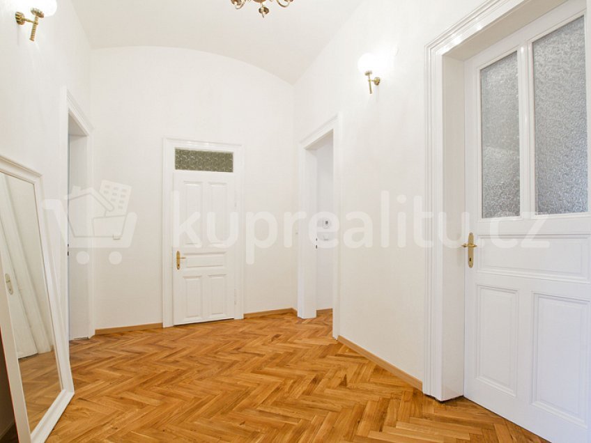 Prodej bytu 3+1 96 m^2 Chodská, Praha 