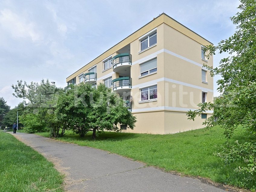 Prodej bytu 3+1 123 m^2 Nad Okrouhlíkem, Praha 