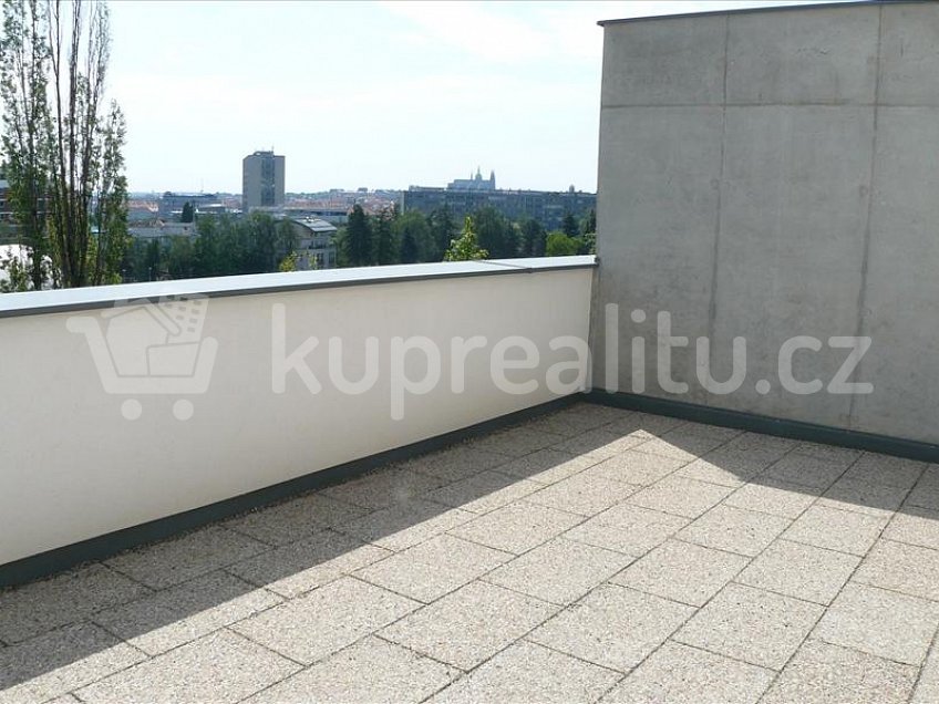 Pronájem  rodinného domu 219 m^2 Štiplova, Praha 