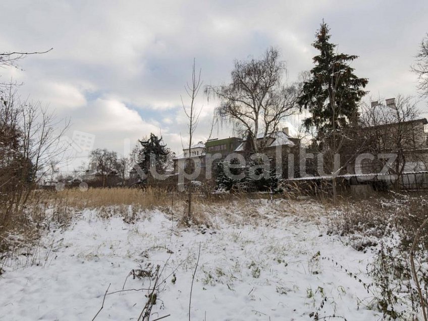 Prodej  stavebního pozemku 1193 m^2 Okrouhlická, Praha 