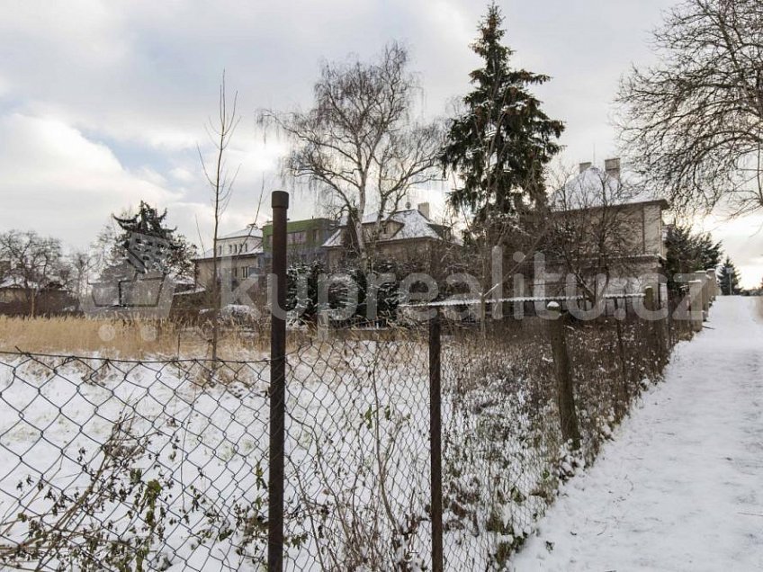 Prodej  stavebního pozemku 1193 m^2 Okrouhlická, Praha 