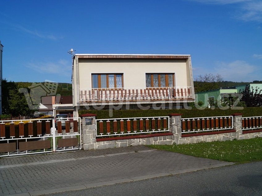 Prodej  rodinného domu 95 m^2 Jesenická 32, Šternberk 78501