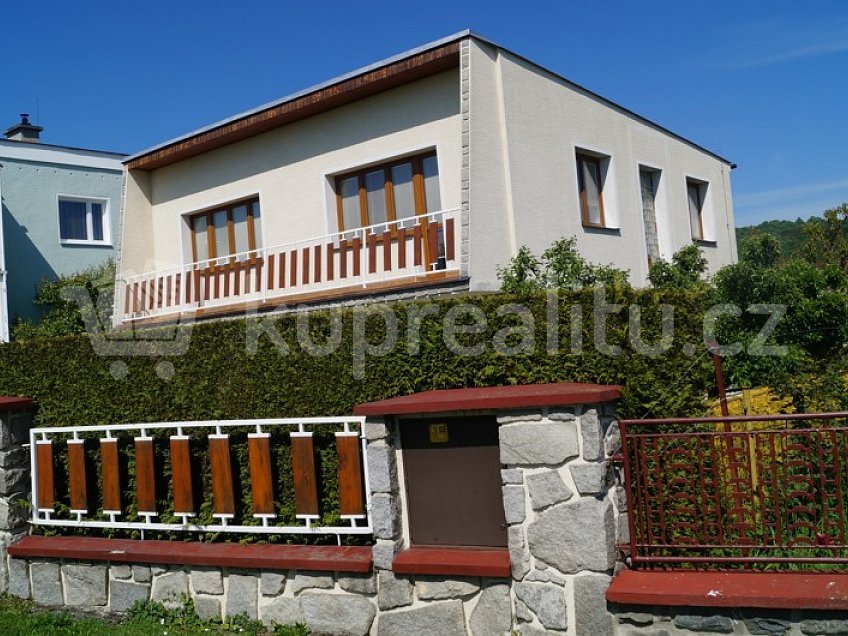 Prodej  rodinného domu 95 m^2 Jesenická 32, Šternberk 78501