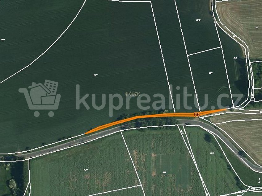 Prodej  pozemku 56137 m^2 Čálovice 