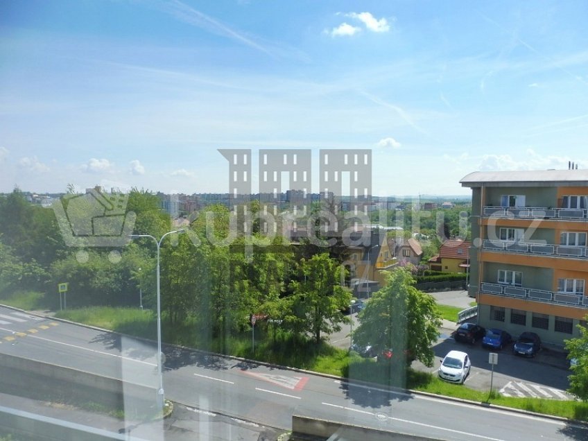 Prodej bytu 3+1 81 m^2 Kukelská 1, Praha - Hloubětín 