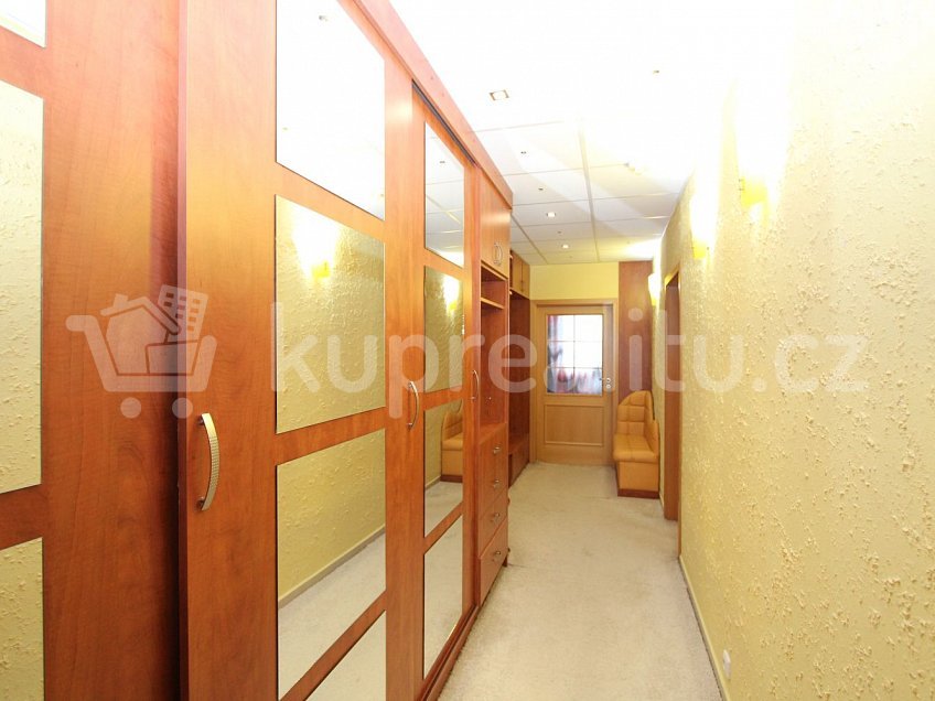 Prodej bytu 3+kk 90 m^2 Dašická 1757, Pardubice 530 03