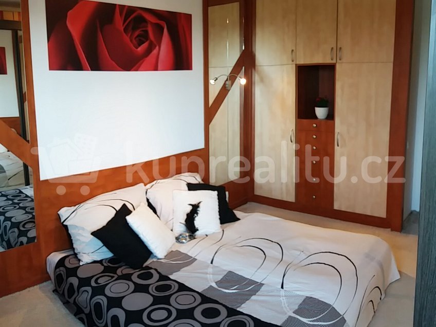 Prodej bytu 3+kk 90 m^2 Dašická 1757, Pardubice 530 03