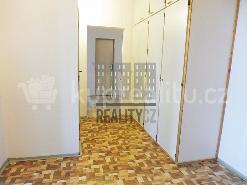 Prodej bytu 3+1 83 m^2 V průčelí 1, Praha - Chodov 