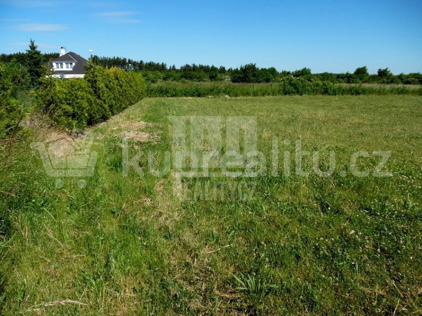 Prodej  stavebního pozemku 2161 m^2 Na Kyjově 1, Praha - Lipence 