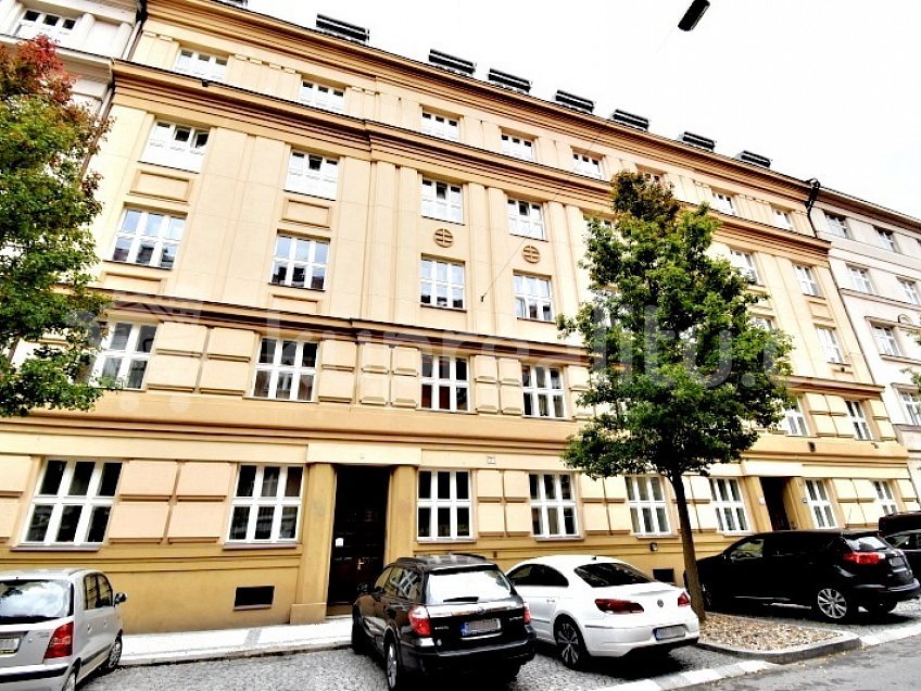 Prodej bytu 4+kk 104 m^2 Eliášova 1, Praha 