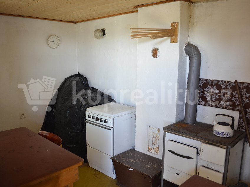 Prodej  chaty 43 m^2 Černé Voděrady, Černé Voděrady 28163