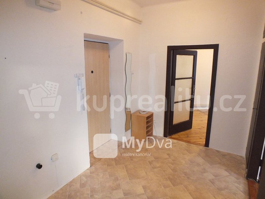 Pronájem bytu 2+1 52 m^2 Mládeže 1, Znojmo 