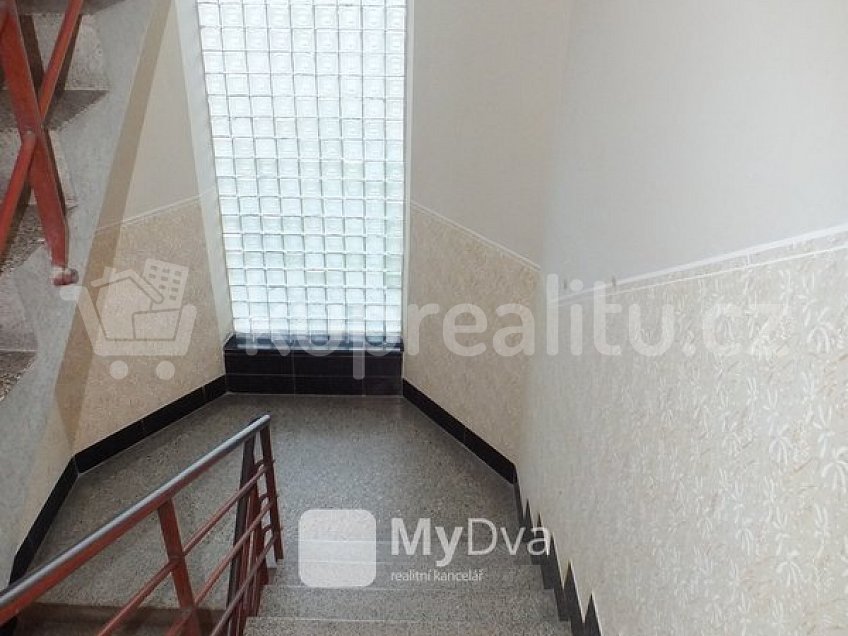 Pronájem bytu 2+1 52 m^2 Mládeže 1, Znojmo 