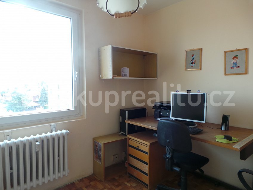 Prodej bytu 4+1 45 m^2 Toušeňská, Praha 4 - Lhotka 14200