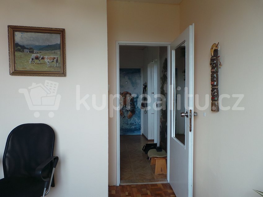 Prodej bytu 4+1 45 m^2 Toušeňská, Praha 4 - Lhotka 14200