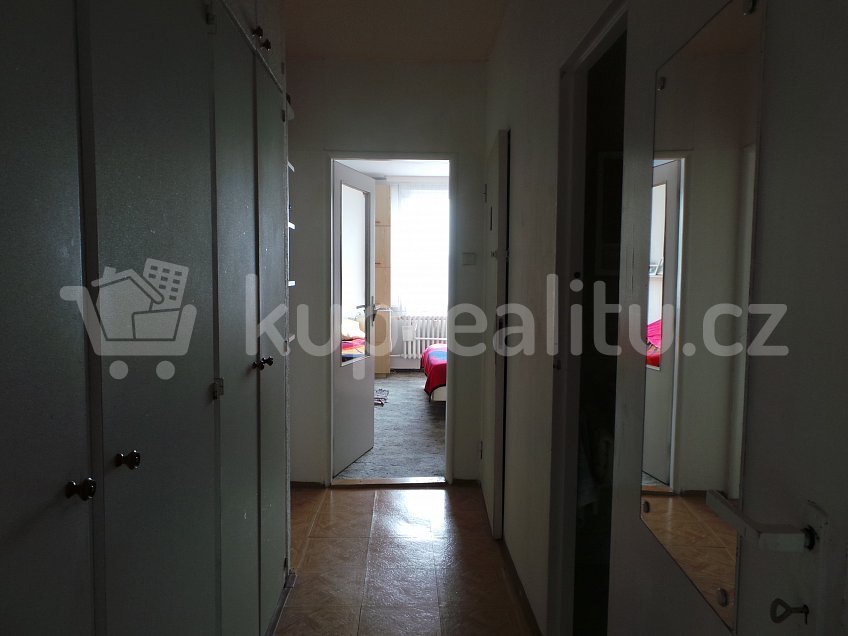 Prodej bytu 4+1 45 m^2 Toušeňská, Praha 4 - Lhotka 14200
