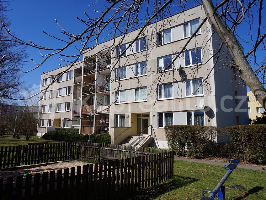 Prodej bytu 4+1 45 m^2 Toušeňská, Praha 4 - Lhotka 14200